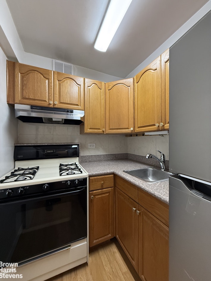 140 East 56th Street 2H Turtle Bay New York NY 10022