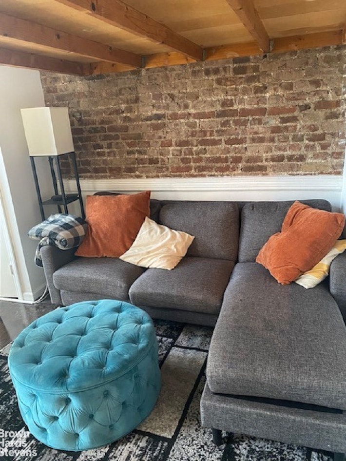 Photo 1 of 231 Thompson Street 15, Greenwich Village, NYC, $2,750, Web #: 23451087