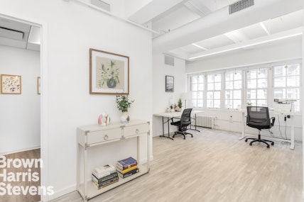 200 West 57th Street 705, Upper West Side, Upper West Side, NYC - 1 Bathrooms  
5 Rooms - 