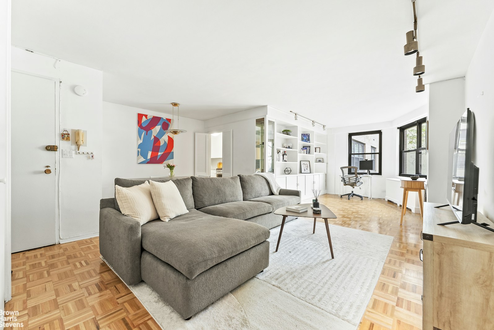 Photo 1 of 245 East 25th Street 5A, Gramercy Park, NYC, $725,000, Web #: 23451262