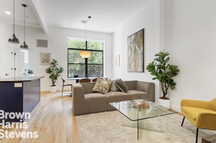 714 St Nicholas Avenue, Upper Manhattan, NYC - 2 Bedrooms  
2 Bathrooms  
5 Rooms - 