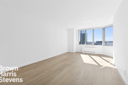 500 West 43rd Street 18J, Midtown West, NYC - 1 Bedrooms  
1 Bathrooms  
3 Rooms - 