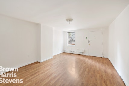 179 Carlton Avenue Garden, Fort Greene, Brooklyn, NY - 1 Bedrooms  
1 Bathrooms  
4 Rooms - 