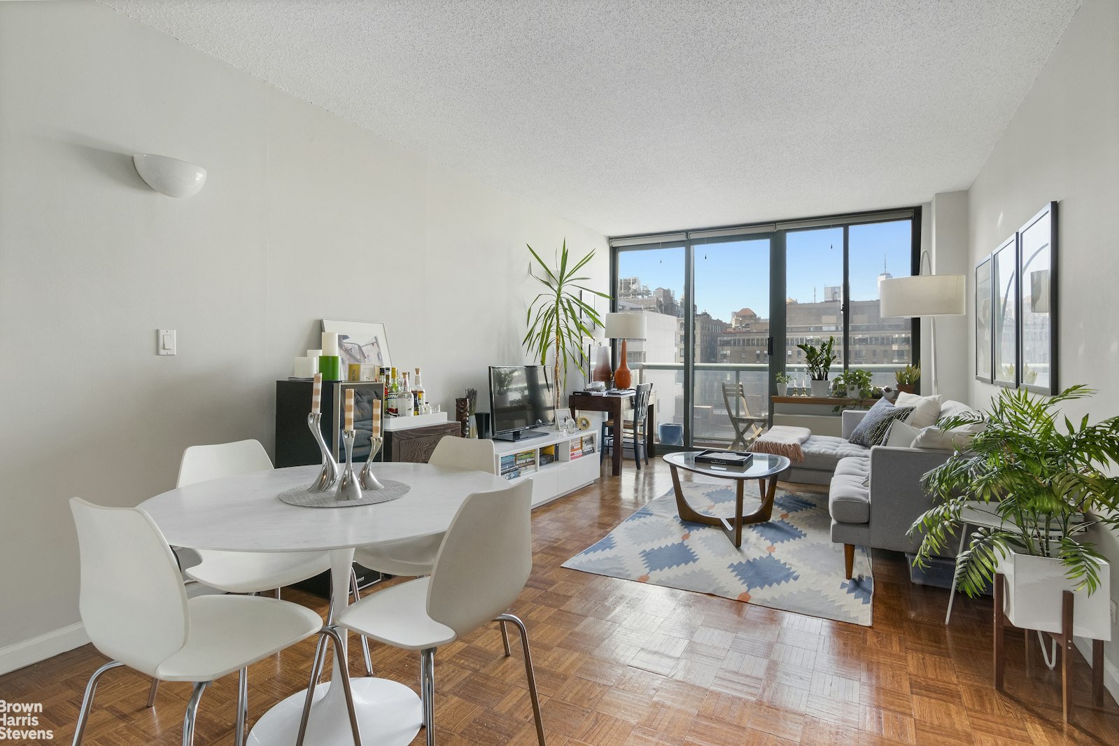 Photo 1 of 22 West 15th Street 10J, Chelsea, NYC, $1,050,000, Web #: 23454432