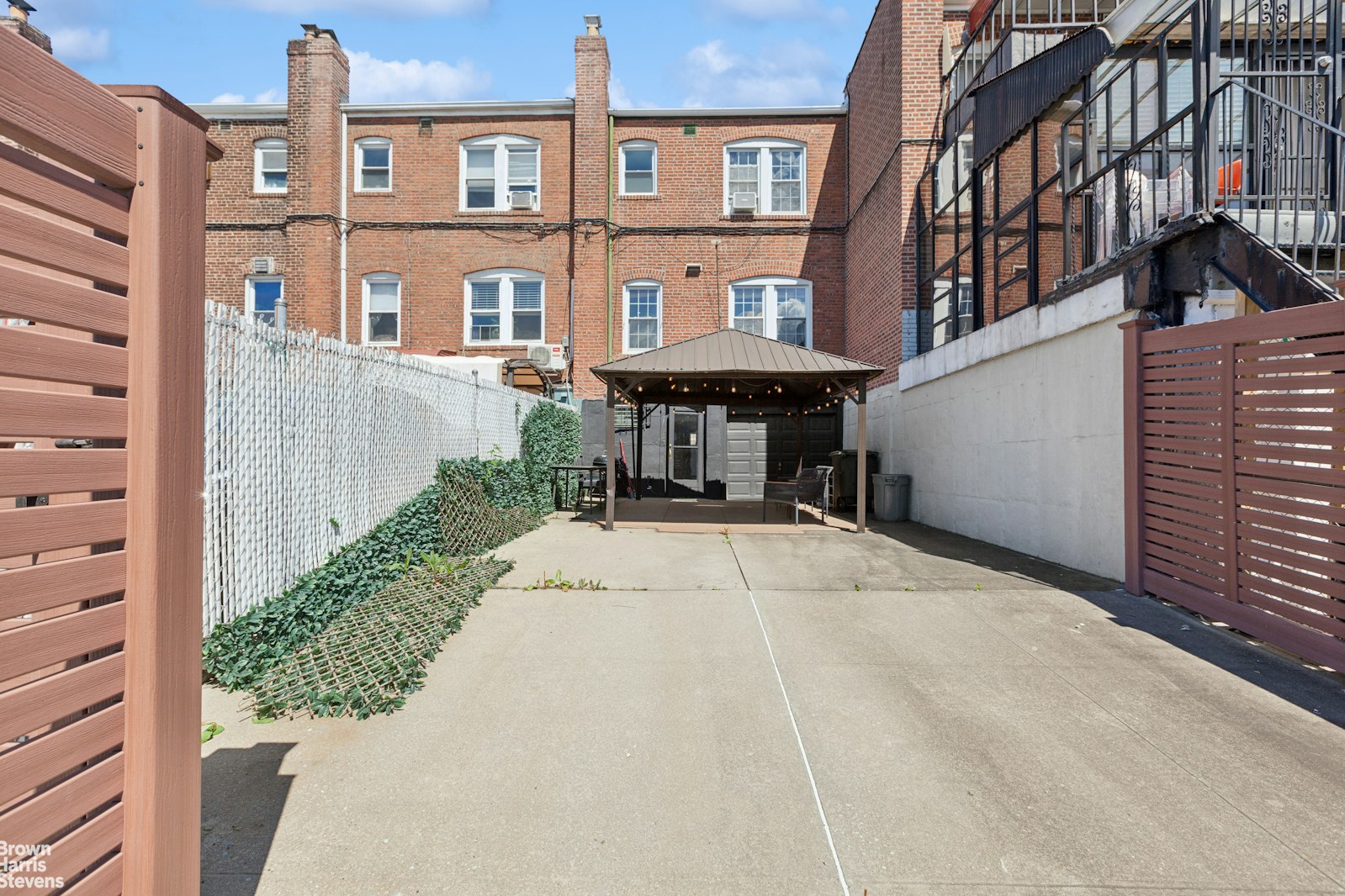 31-28 56th Street Maspeth Queens NY 11377
