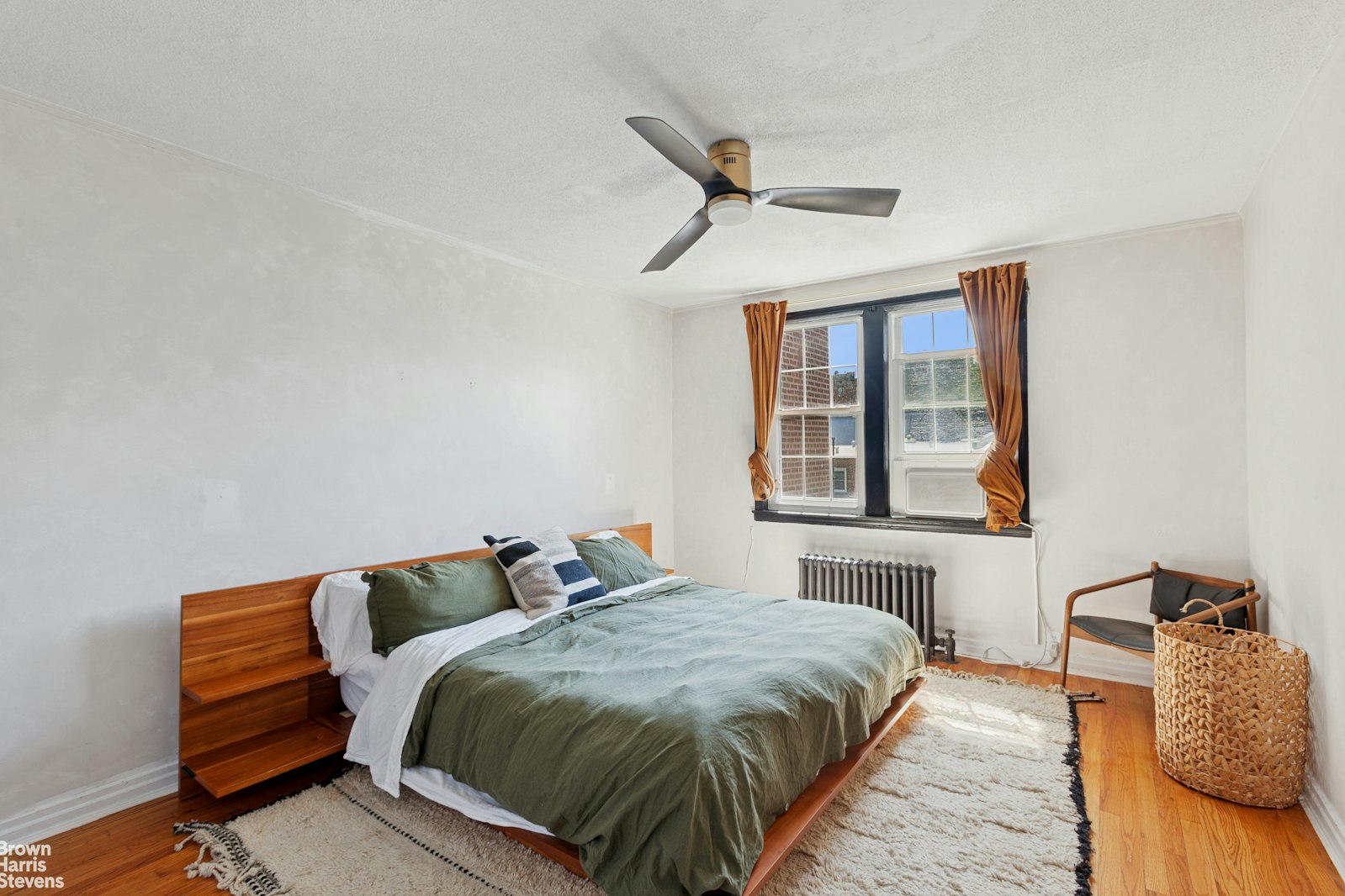 31-28 56th Street Maspeth Queens NY 11377