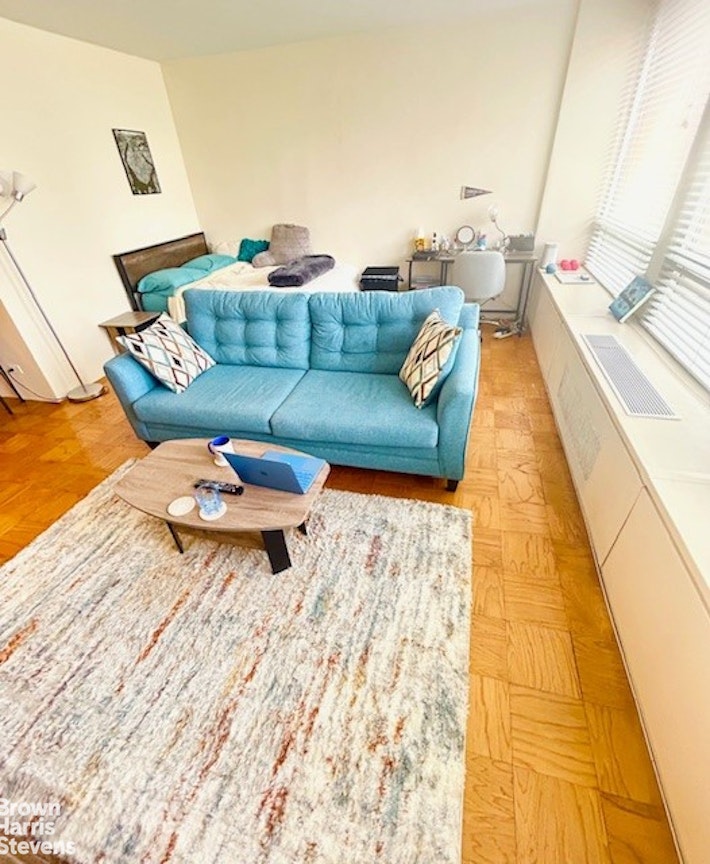 300 East 33rd Street 15G Kips Bay New York NY 10016