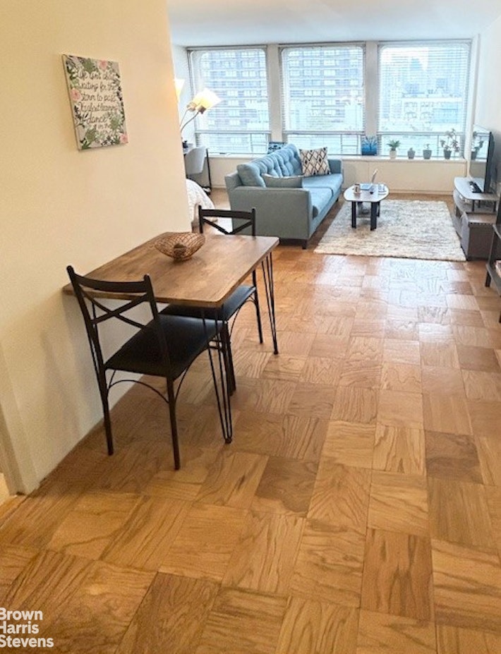 300 East 33rd Street 15G Kips Bay New York NY 10016