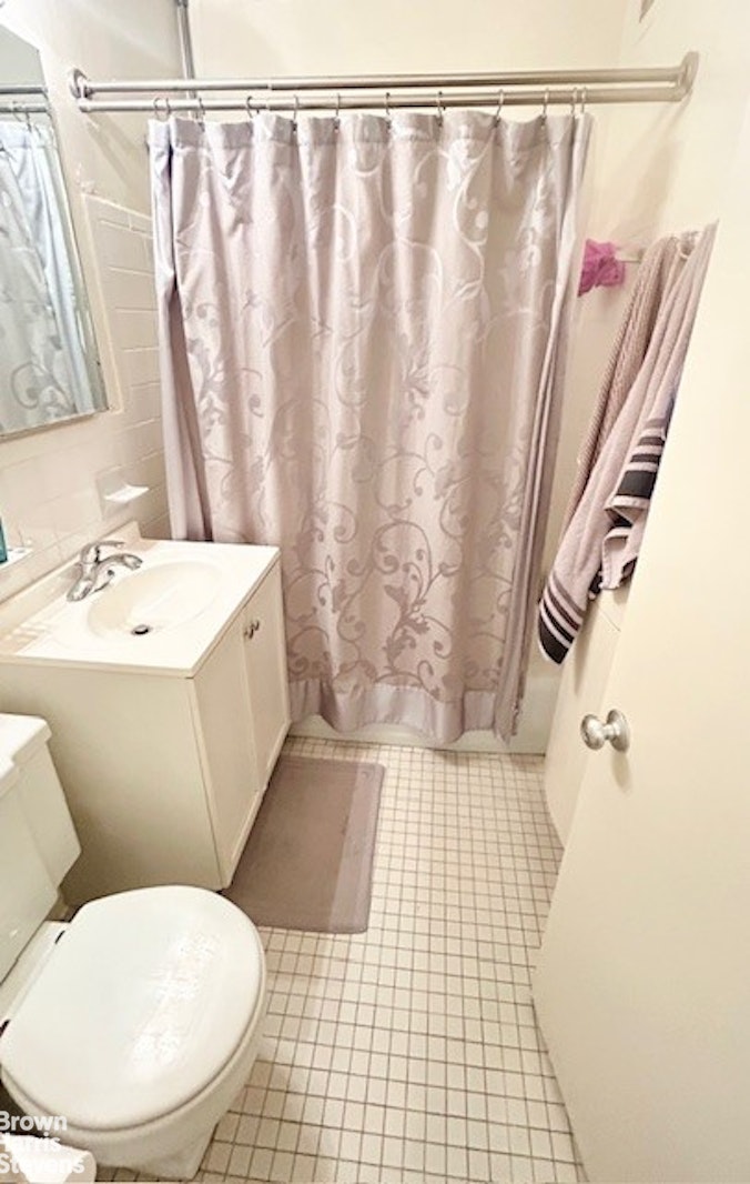 300 East 33rd Street 15G Kips Bay New York NY 10016