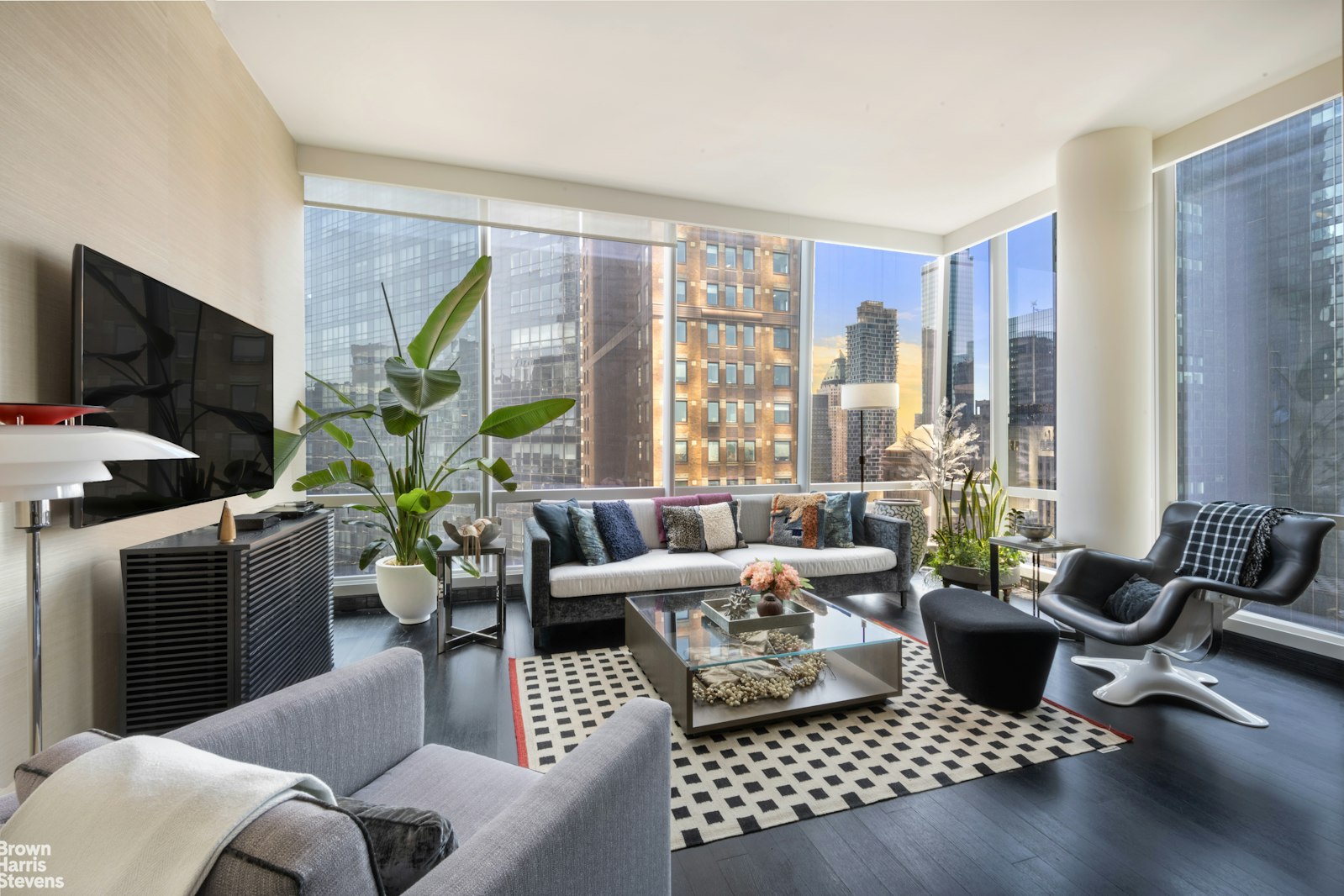 Photo 1 of 157 West 57th Street 38E, Midtown West, NYC, $15,999, Web #: 23457359