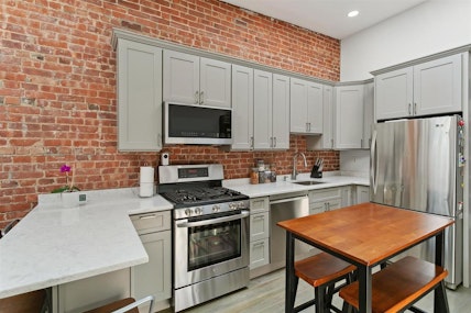 Rental Property at 811 Willow Ave 10, Hoboken, New Jersey - Bedrooms: 2 
Bathrooms: 1.5 
Rooms: 4  - $3,800 MO.