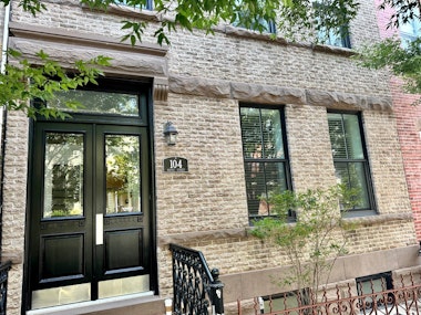 104 Maple Street 1, Weehawken, New Jersey - 2 Bedrooms  
1 Bathrooms  
5 Rooms - 