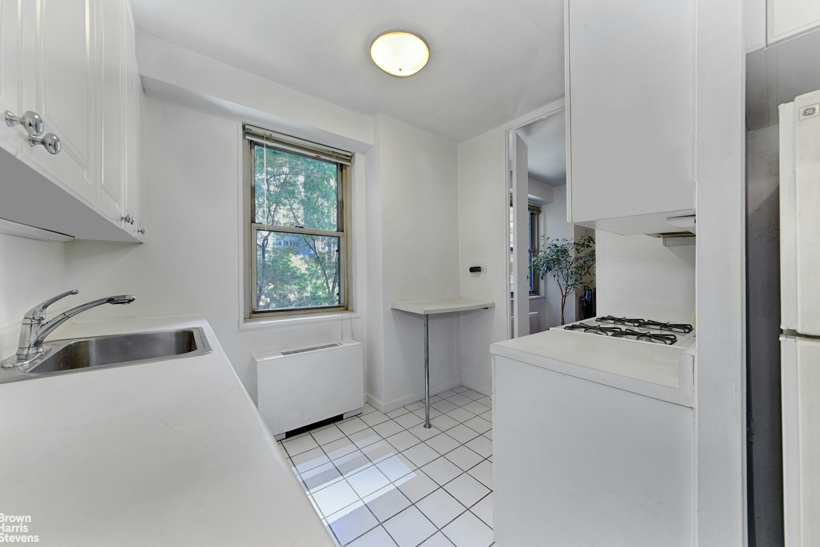 300 East 40th Street 4B Murray Hill New York NY 10016