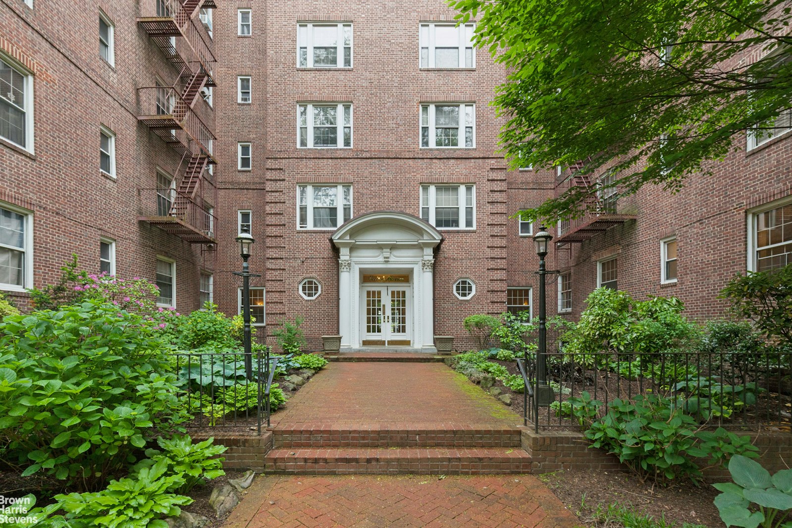 Photo 1 of 117 -01  Park Ln S C1f, Queens  Other, Queens, NY, $379,000, Web #: 23458808