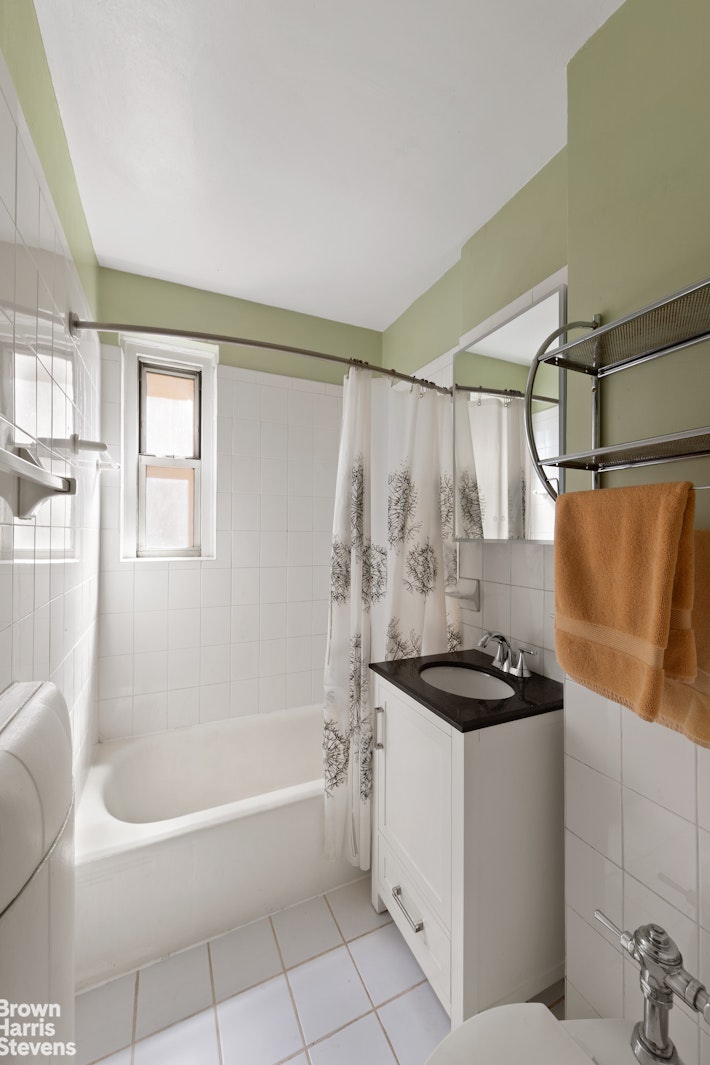 49 West 96th Street 4E Upper West Side New York NY 10025