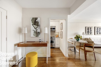 165 East 72nd Street 14M, Upper East Side, NYC - 1 Bedrooms  
1 Bathrooms  
3 Rooms - 