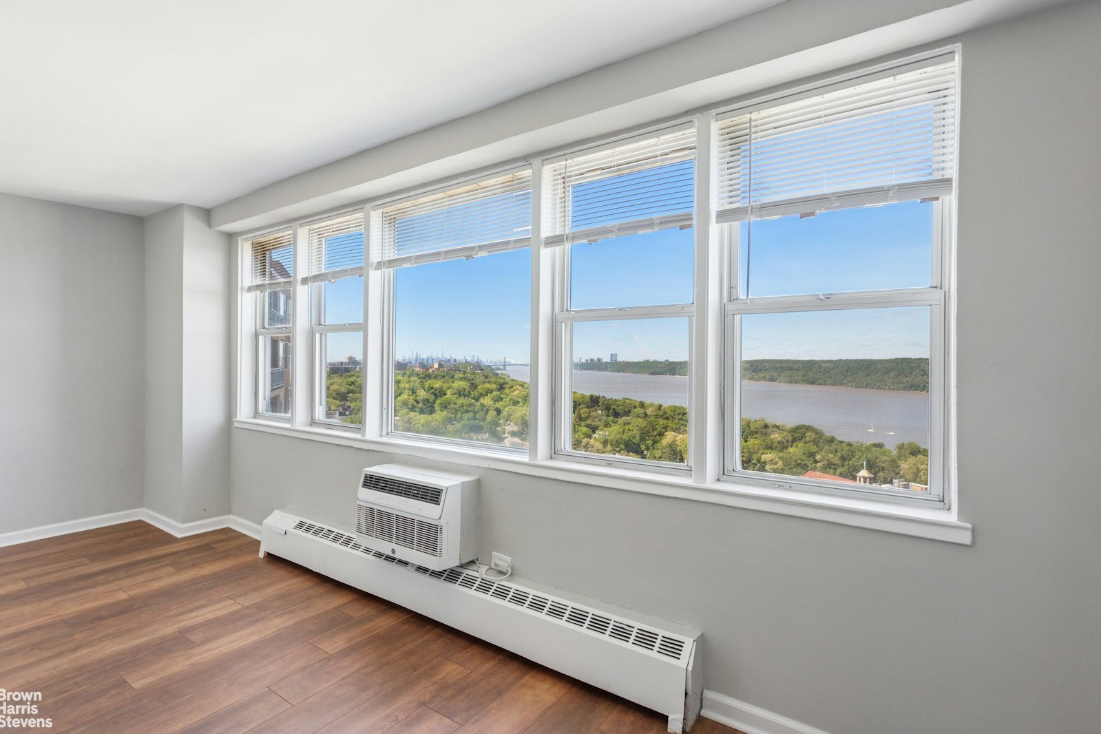 Photo 1 of 5700 Arlington Avenue 21O, North Riverdale, New York, $179,000, Web #: 23460677