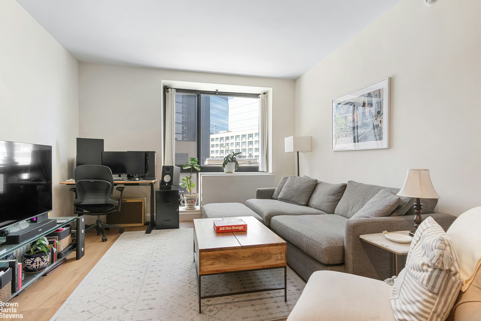 Photo 1 of 25-21 43rd Ave 207, Long Island City, Queens, NY, $4,150, Web #: 23461506