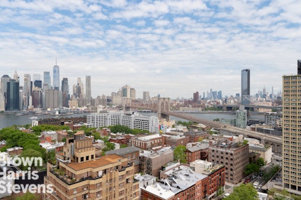 75 Henry Street 20E, Brooklyn Heights, Brooklyn, NY - 2 Bedrooms  
2 Bathrooms  
4.5 Rooms - 