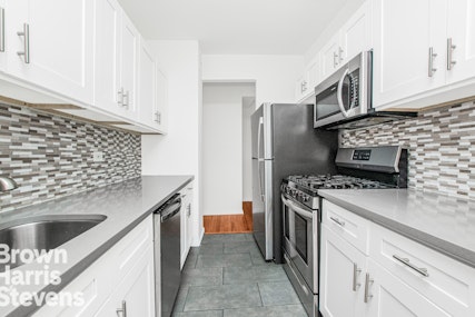 Rental Property at 3050 Fairfield Avenue 6J, Spuyten Duyvil, New York - Bedrooms: 2 
Bathrooms: 2 
Rooms: 5  - $3,500 MO.
