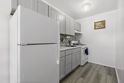 Rental Property at 425 Madison Ave 56, New Milford, New Jersey - Bedrooms: 1 
Bathrooms: 1 
Rooms: 4  - $1,980 MO.