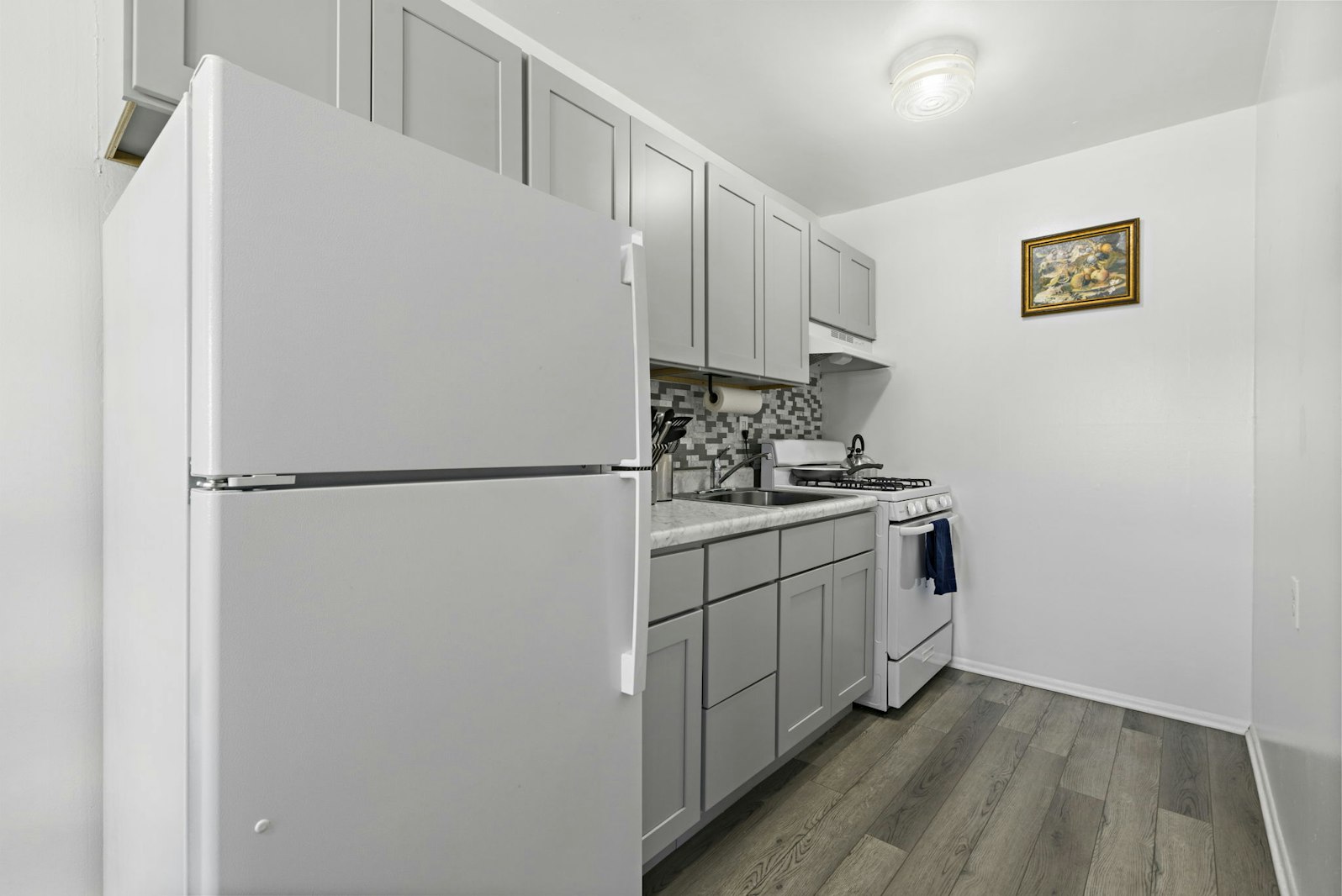 Photo 1 of 425 Madison Ave 56, New Milford, New Jersey, $1,980, Web #: 23464108