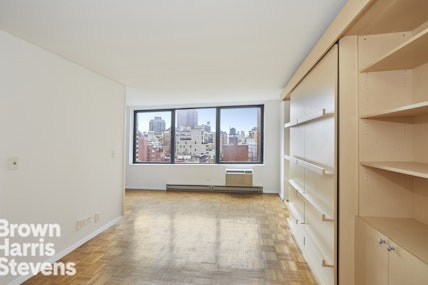 1641 Third Avenue 16E, Upper East Side, NYC - 1 Bathrooms  
2.5 Rooms - 