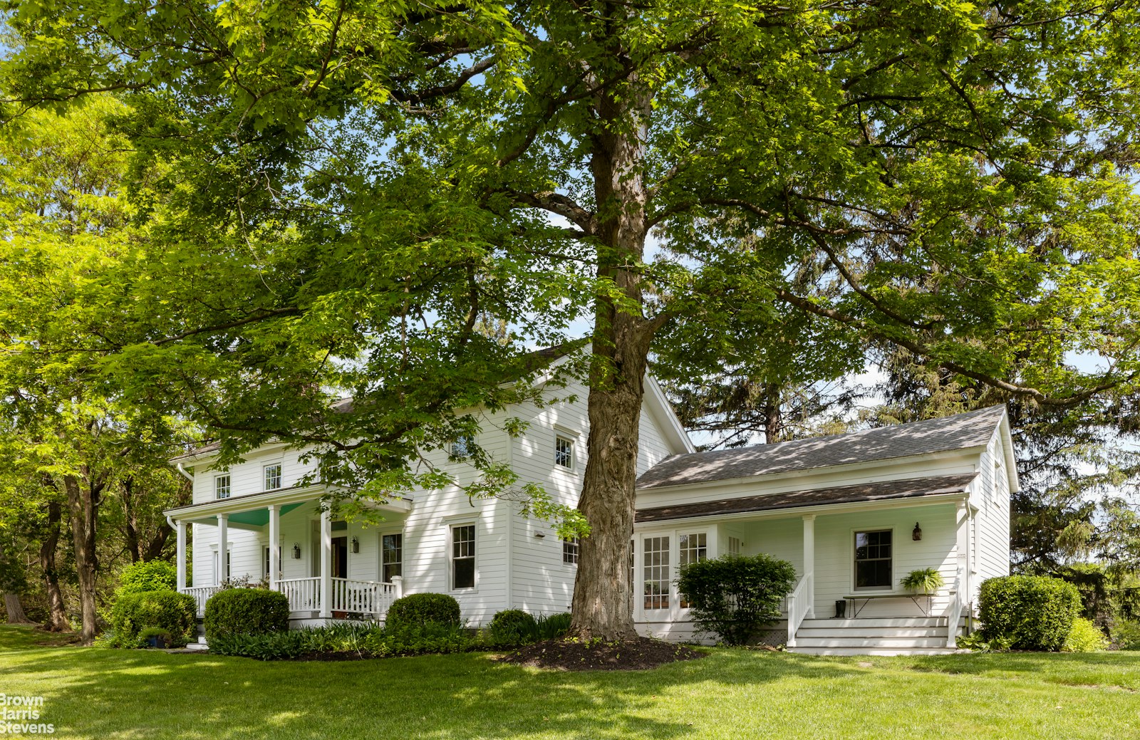 Photo 1 of 1049 County Route 19, Livingston, New York, $1,975,000, Web #: 23464239