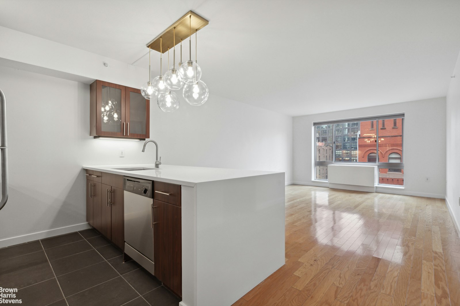 Photo 1 of 555 West 23rd Street N9n, Chelsea, NYC, $5,700, Web #: 23464252