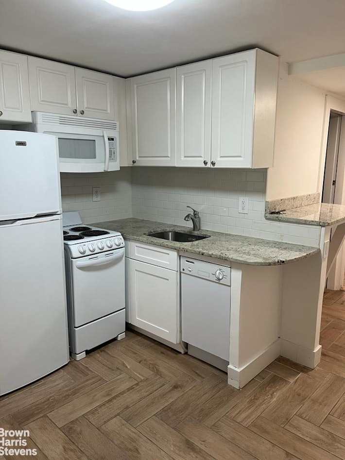 Photo 1 of 630 East 9th Street Bw, East Village, NYC, $3,295, Web #: 23464394