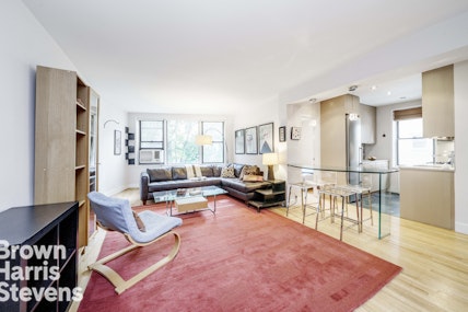 30 East 9th Street 3Kk, Greenwich Village, NYC - 2 Bedrooms  
1 Bathrooms  
5 Rooms - 