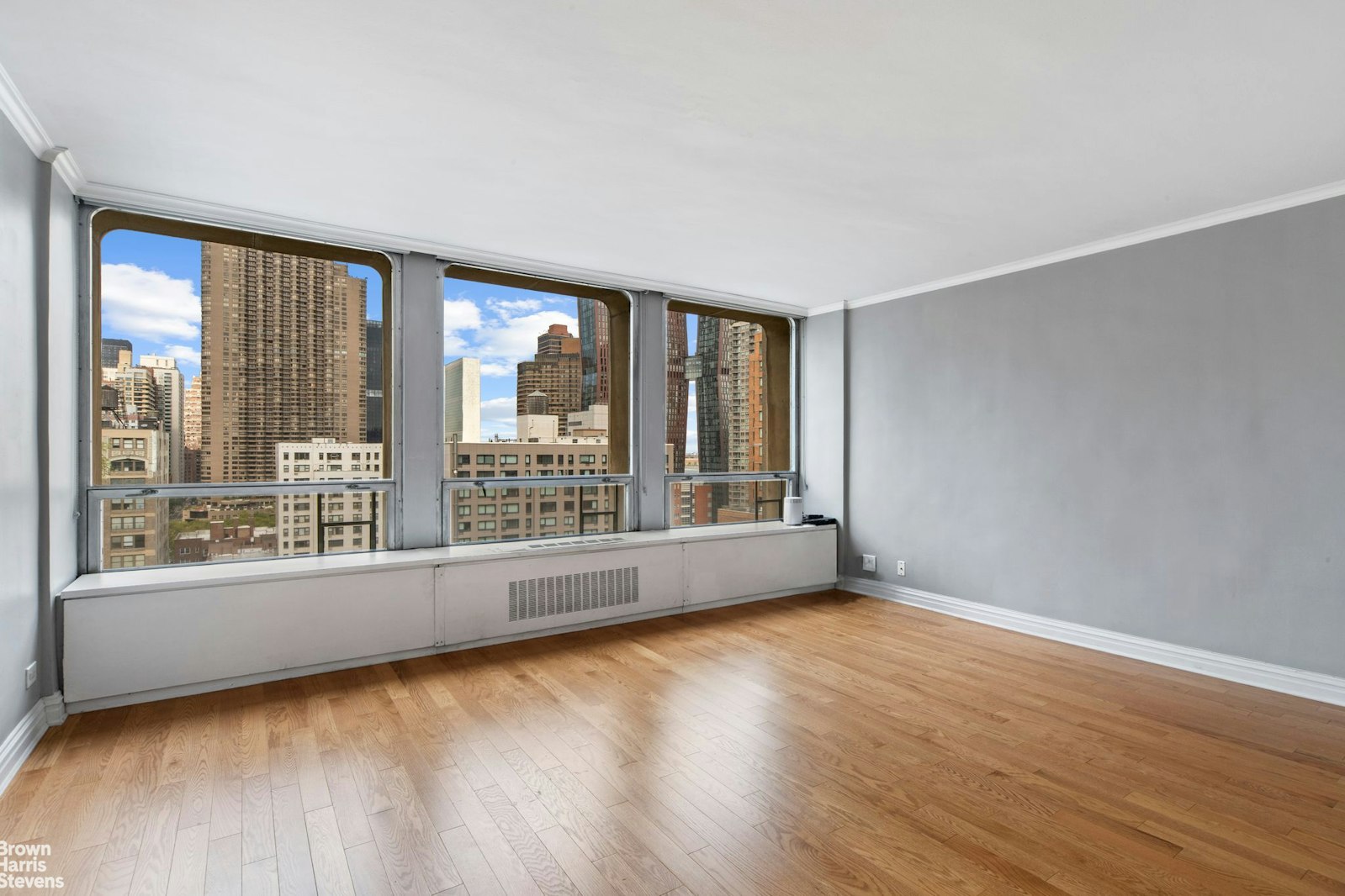 Photo 1 of 330 East 33rd Street 14H, Kips Bay, NYC, $3,300, Web #: 23464799