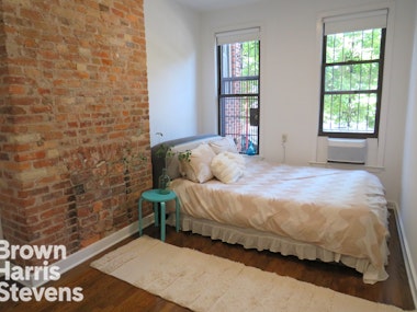 Rental Property at 164 23rd St 1R, Brooklyn, Brooklyn, NY - Bedrooms: 2 
Bathrooms: 1 
Rooms: 5  - $3,750 MO.