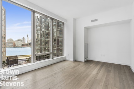 252 South Street 7H, Lower East Side, NYC - 2 Bedrooms  
2 Bathrooms  
4 Rooms - 