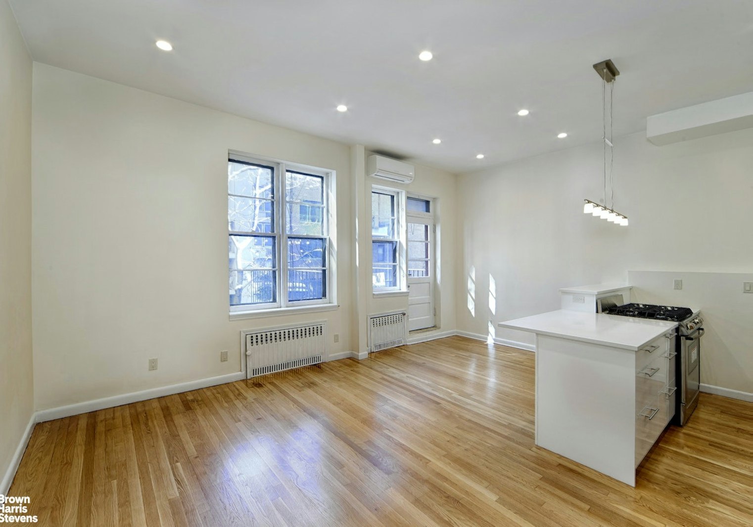 Photo 1 of 275 West 73rd Street 3, Upper West Side, NYC, $6,895, Web #: 23467376