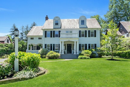 Property for Sale at 322 Washington Street, Glen Ridge, New Jersey - Bedrooms: 6 
Bathrooms: 5.5 
Rooms: 12  - $2,295,000