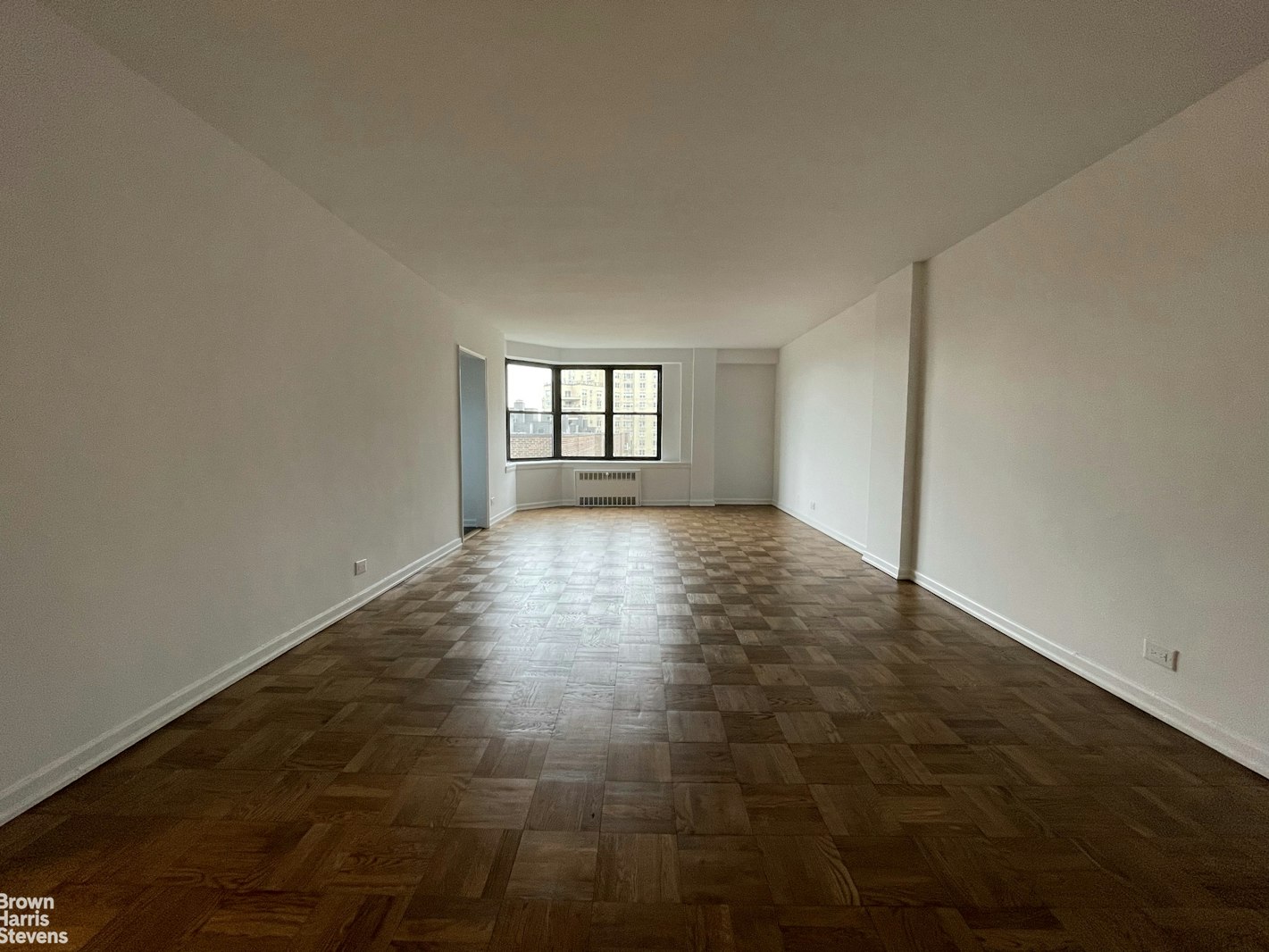Photo 1 of 1700 York Avenue 6T, Upper East Side, NYC, $3,600, Web #: 23471080