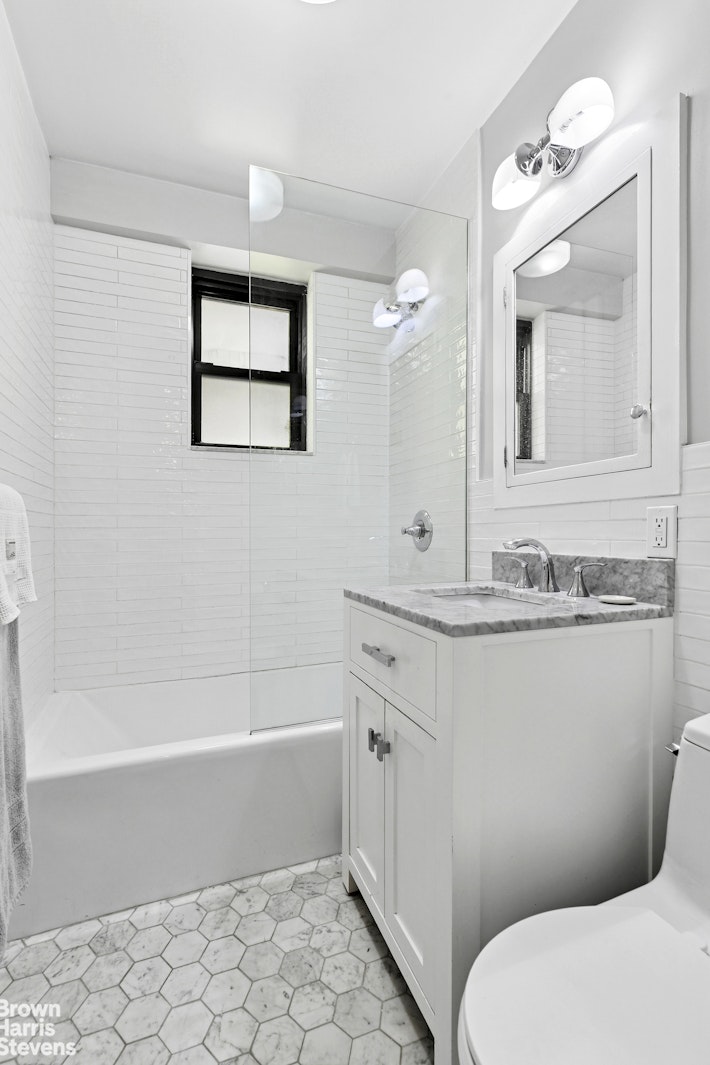 245 East 25th Street 4G Kips Bay New York NY 10010