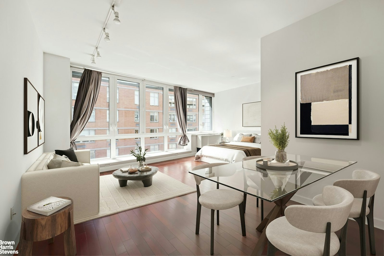 Photo 1 of 125 West 21st Street 8C, Chelsea, NYC, $5,000, Web #: 23473653