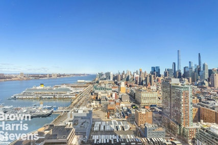 635 West 42nd Street 37D, Midtown West, NYC - 2 Bedrooms  
2 Bathrooms  
4 Rooms - 