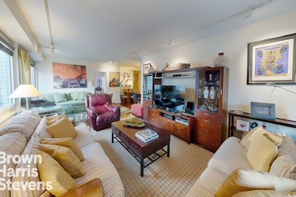 Rental Property at 303 East 57th Street 8D, Midtown East, NYC - Bedrooms: 2 
Bathrooms: 1.5 
Rooms: 4  - $8,000 MO.