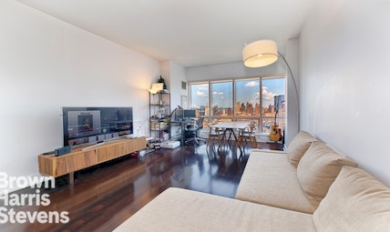 Rental Property at 350 West 42nd Street 41C, Midtown West, NYC - Bedrooms: 2 
Bathrooms: 2 
Rooms: 4  - $7,300 MO.