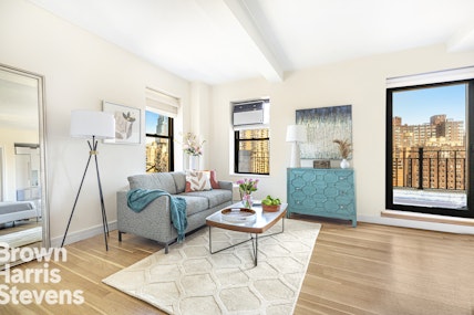 230 Riverside Drive 17N, Upper West Side, NYC - 1 Bathrooms  
2 Rooms - 
