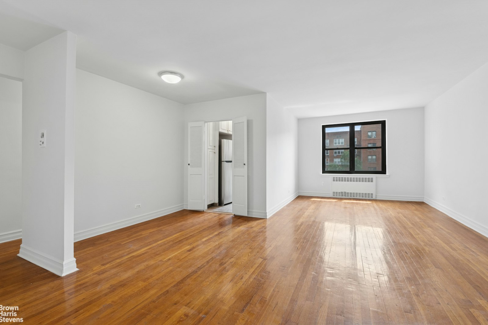 Photo 1 of 100 -11 67th Rd 416, Forest Hills, Queens, NY, $332,500, Web #: 23476029