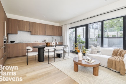 353 20th Street Th, Greenwood Heights, Brooklyn, NY - 2 Bedrooms  
2.5 Bathrooms  
6 Rooms - 