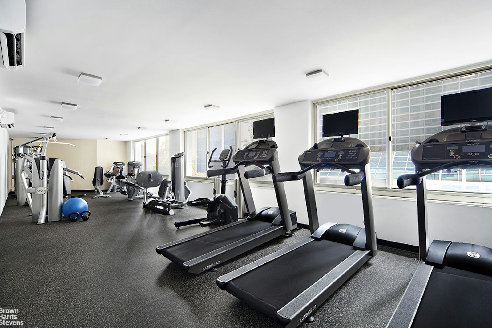 333 East 45th Street Turtle Bay New York NY 10017
