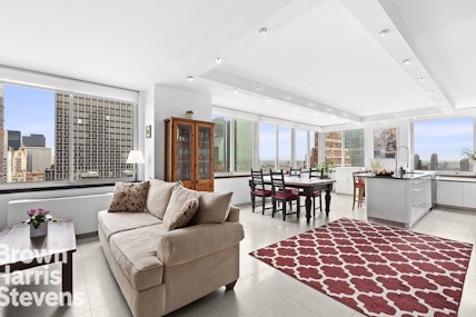 235 East 40th Street 31Fgh, Midtown East, NYC - 4 Bedrooms  
4.5 Bathrooms  
5.5 Rooms - 