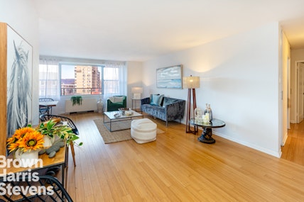 Property for Sale at 2500 Johnson Avenue, Riverdale, New York - Bedrooms: 2 
Bathrooms: 2 
Rooms: 4.5 - $625,000