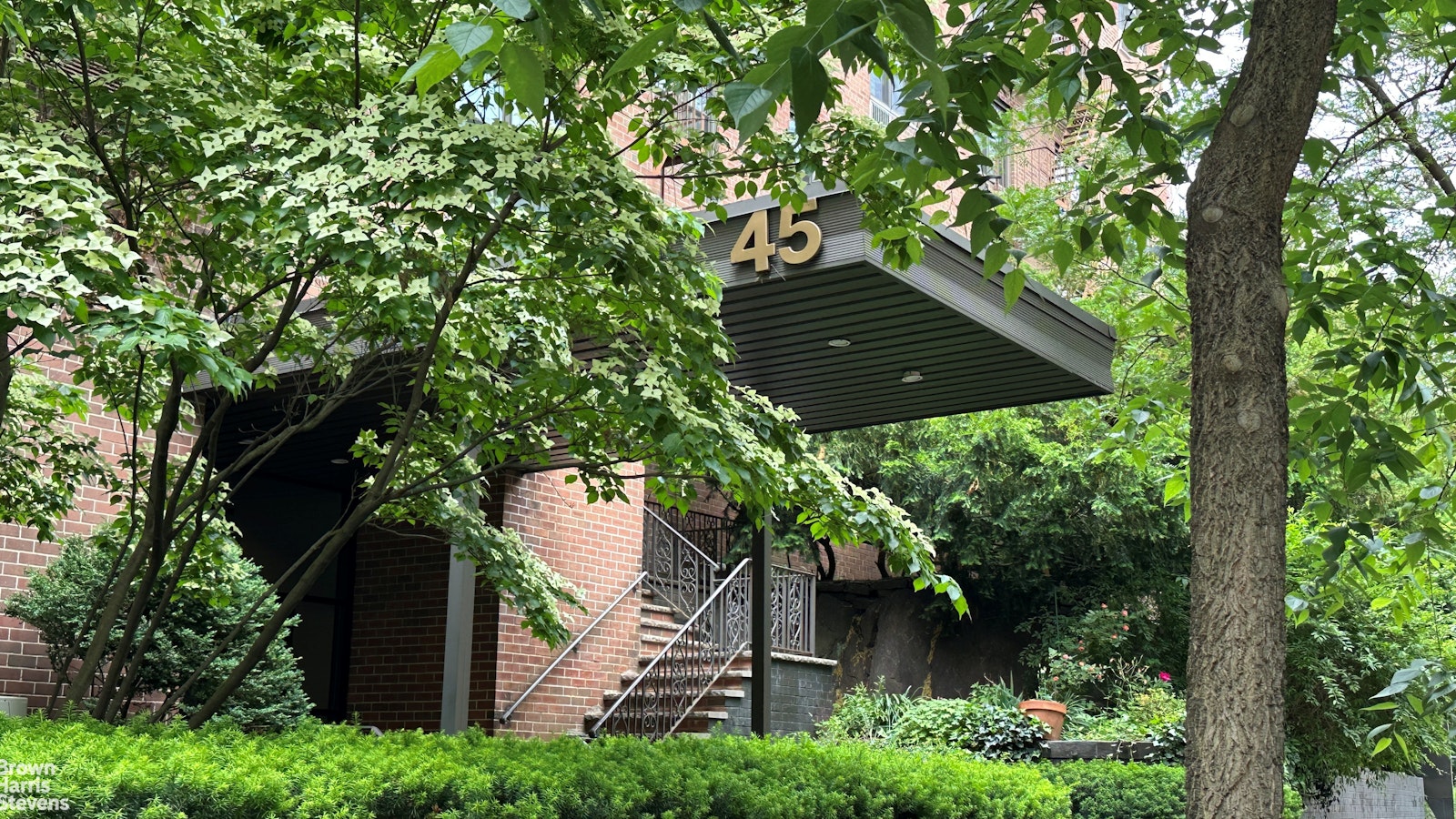Photo 1 of 45 Overlook Terrace 6H, Hudson Heights, NYC, $3,000, Web #: 23479882