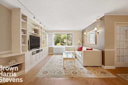 Property for Sale at 100 West 89th Street 2B, Upper West Side, NYC - Bedrooms: 2 
Bathrooms: 2 
Rooms: 5  - $1,775,000